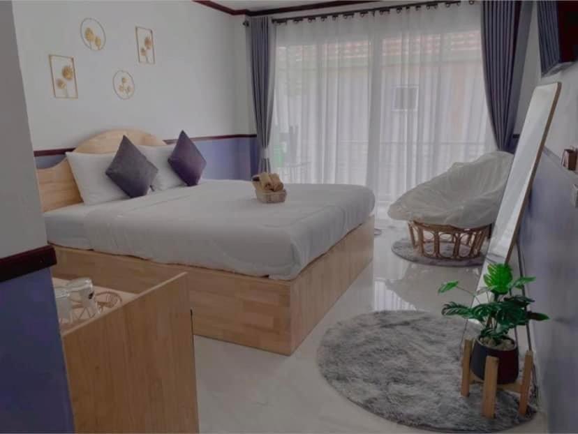 Bed and Breakfast Baan Tipsukon Koh Larn Exterior foto